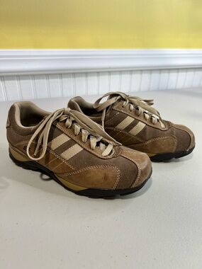 Skechers Women's Brown and Tan Athletic Sneakers